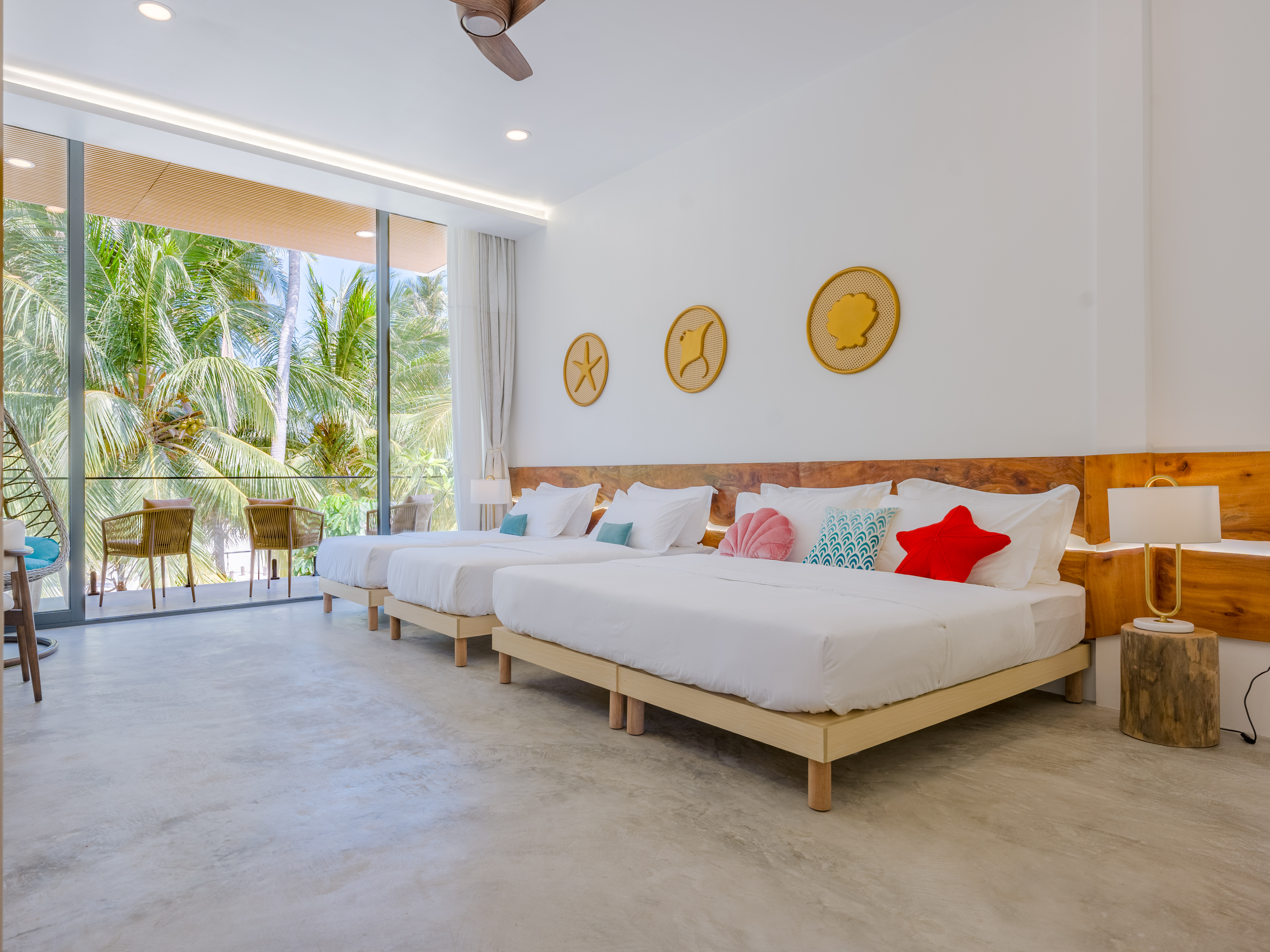 Deluxe Seaview Family Room with Balcony