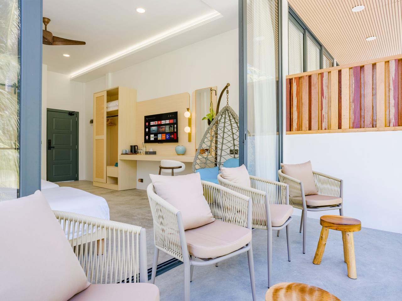 Deluxe Seaview Family Room with Balcony